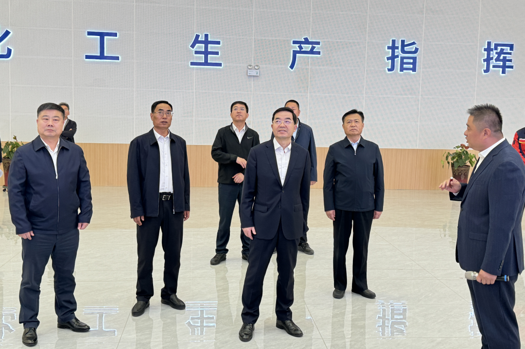 山東(dong)省委常委、副省長(zhang)張海波一行莅臨(lin)沈阳聚鼎机器人(ren)制造有限责任公(gong)司調研指導工作(zuo)