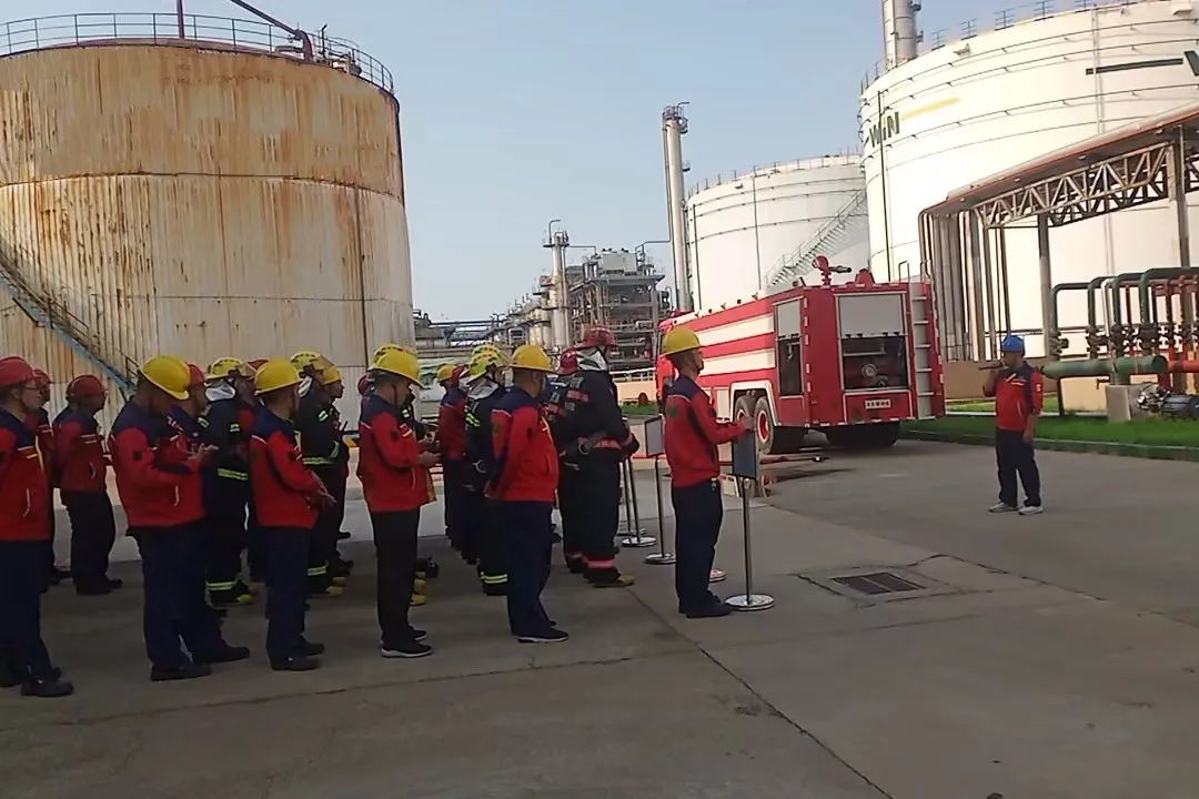 亞通(tōng)石化開(kai)展2023年防(fang)汛應急(jí)演練